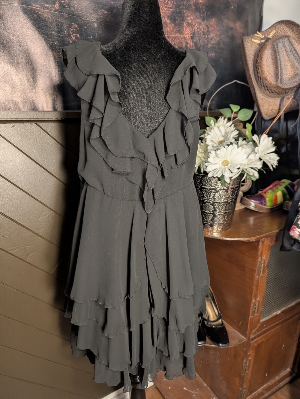 H&M Chiffon Ruffle Dress.    10/12 - Picture 2 of 3